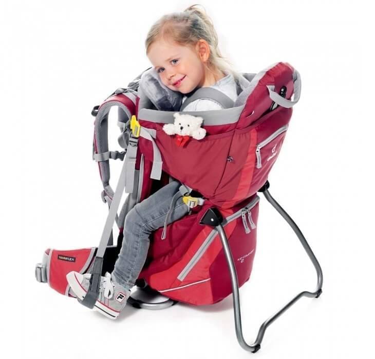 Dankzij de standaard kun je deze kinderdragers ook als camping kinderstoel gebruiken