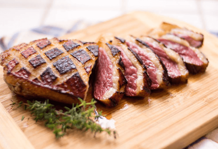 Gerookt vlees op de barbecue