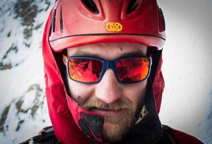 De hel breekt los!! door Menno  Visser,,,