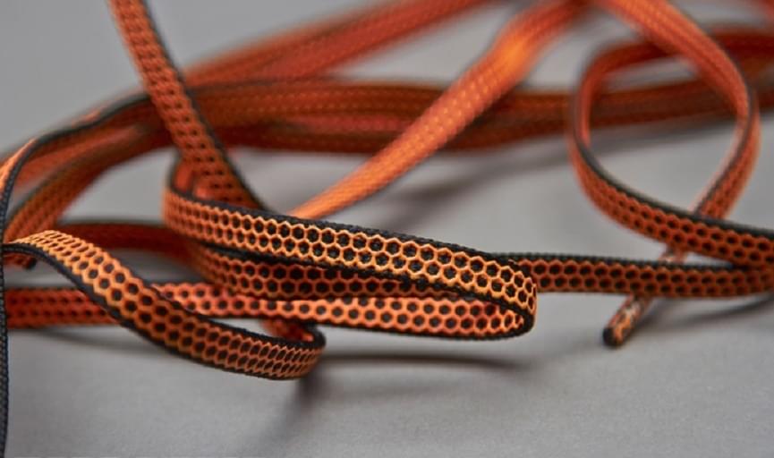 Het passen van een bergschoen