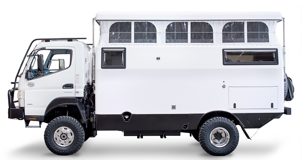 Op avontuur in een zelf gebouwde camper 