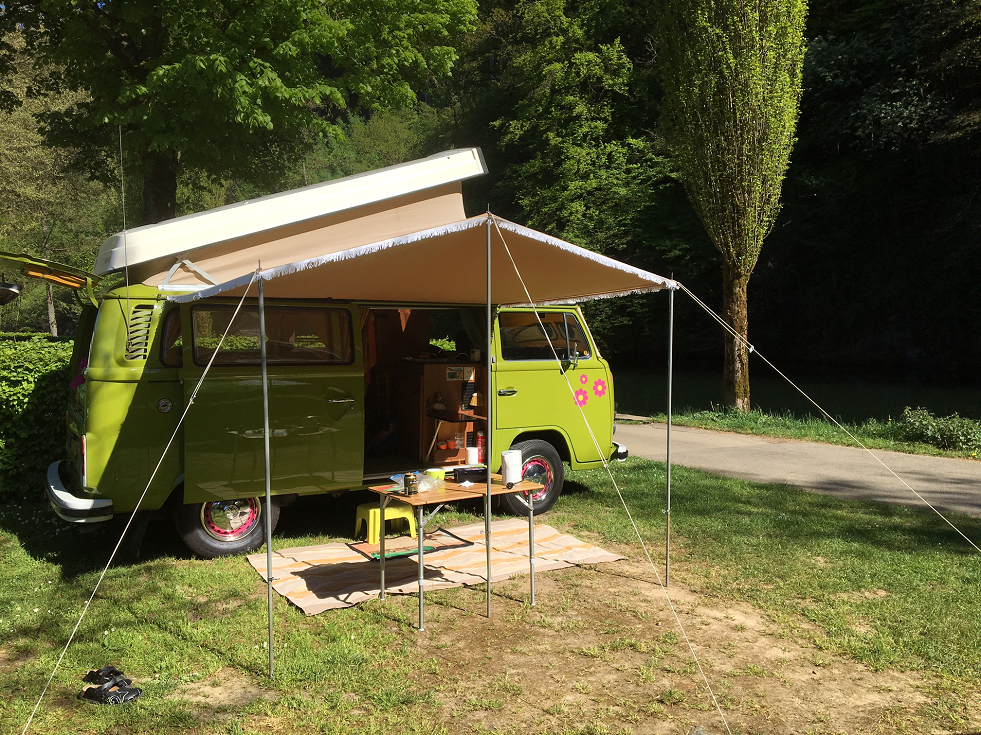 Kampeeravontuur: VW bus bezoekt 9 landen in 3 weken