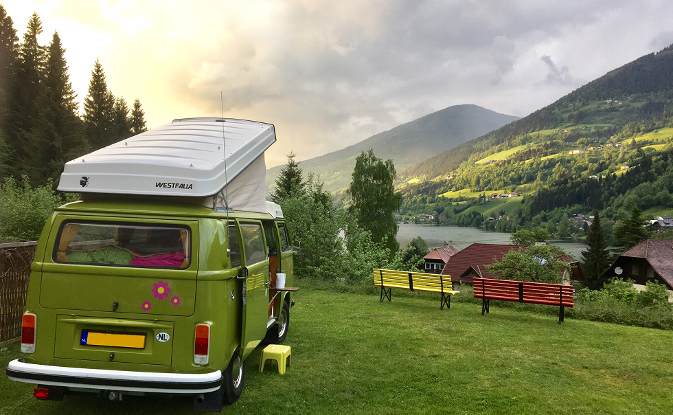 Kampeeravontuur: VW bus bezoekt 9 landen in 3 weken