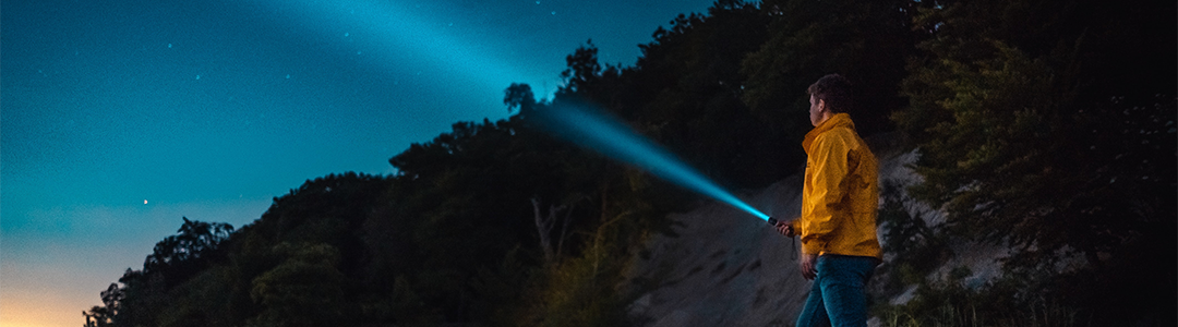 Aanschaffen van een zaklamp of hoofdlamp